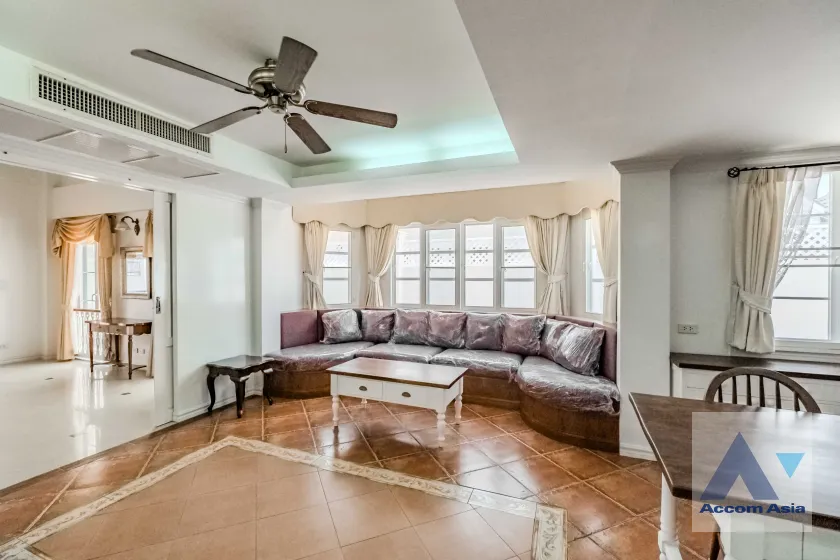 unit 4 Bedrooms  Townhouse For Rent & Sale in Bang Na, Bangkok  near BTS Bearing (AA37499)