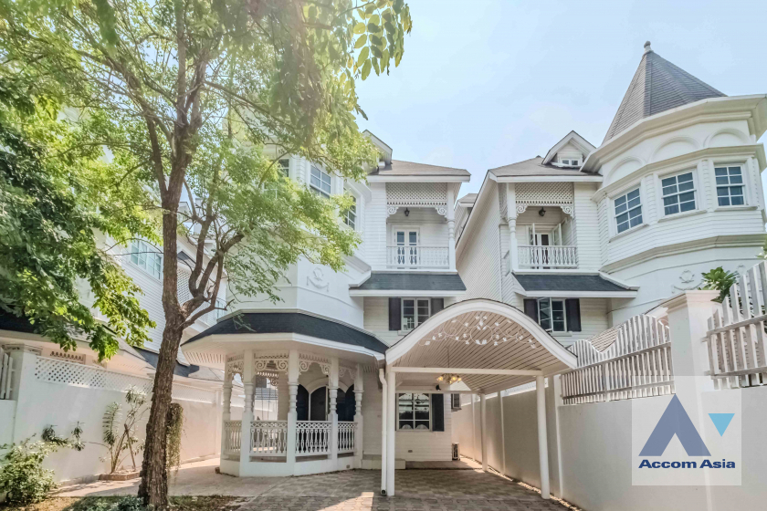 4  4 br Townhouse for rent and sale in Bang Na ,Bangkok BTS Bearing at Fantasia Villa 2 AA37499