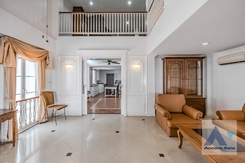 6  4 br Townhouse for rent and sale in Bang Na ,Bangkok BTS Bearing at Fantasia Villa 2 AA37499