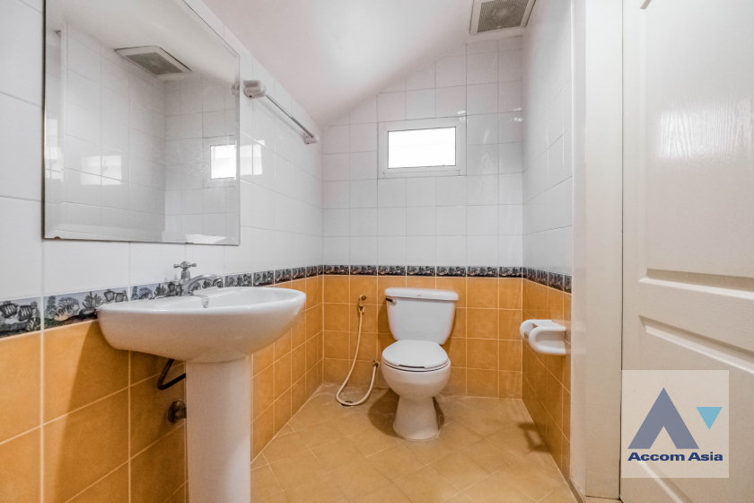 14  4 br Townhouse for rent and sale in Bang Na ,Bangkok BTS Bearing at Fantasia Villa 2 AA37499