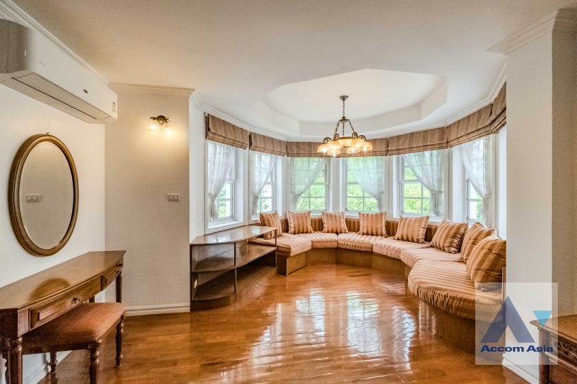 18  4 br Townhouse for rent and sale in Bang Na ,Bangkok BTS Bearing at Fantasia Villa 2 AA37499