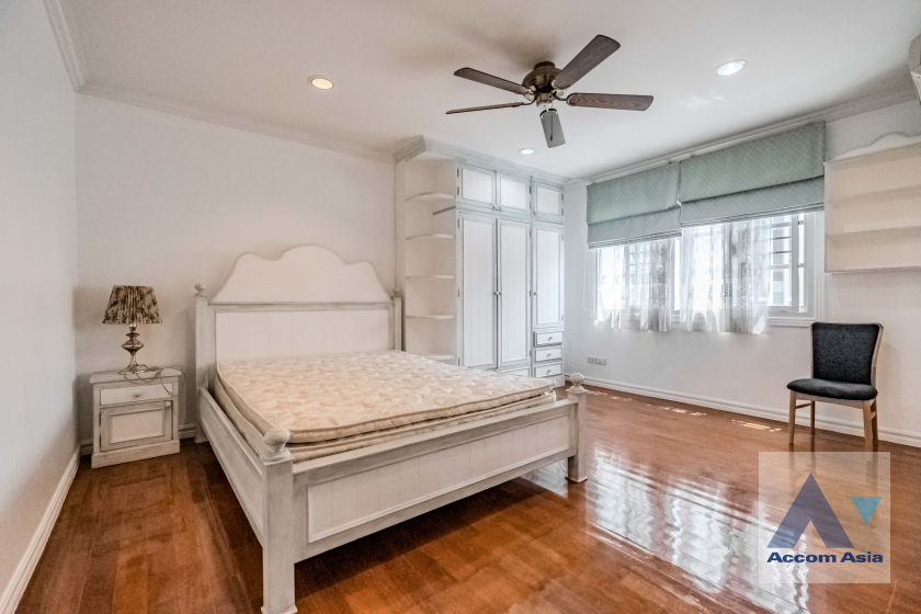 23  4 br Townhouse for rent and sale in Bang Na ,Bangkok BTS Bearing at Fantasia Villa 2 AA37499