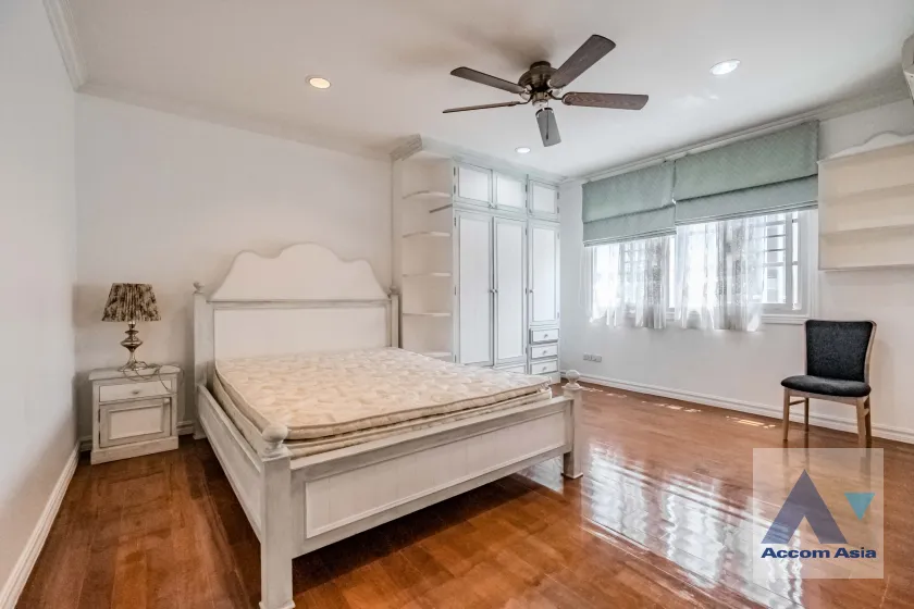 23  4 br Townhouse for rent and sale in Bang Na ,Bangkok BTS Bearing at Fantasia Villa 2 AA37499