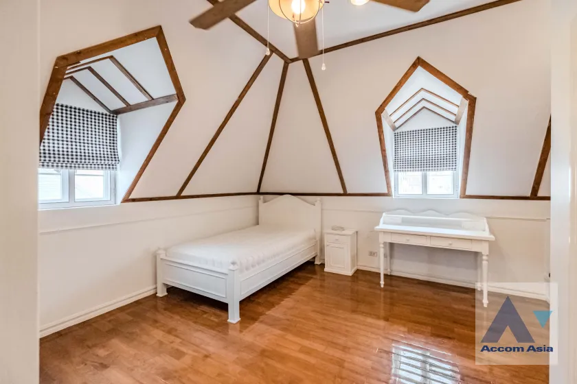 26  4 br Townhouse for rent and sale in Bang Na ,Bangkok BTS Bearing at Fantasia Villa 2 AA37499