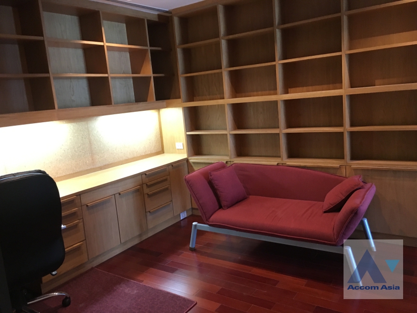 1  4 br Condominium For Rent in Ploenchit ,Bangkok BTS Ploenchit at Athenee Residence AA37503