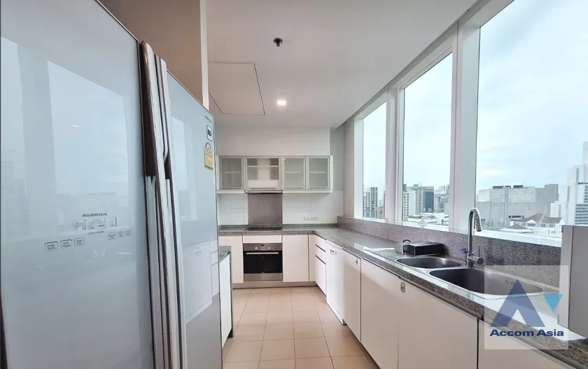 unit 3 Bedrooms  Condominium For Rent in Sukhumvit, Bangkok  near MRT Sukhumvit - BTS Asok (AA37532)