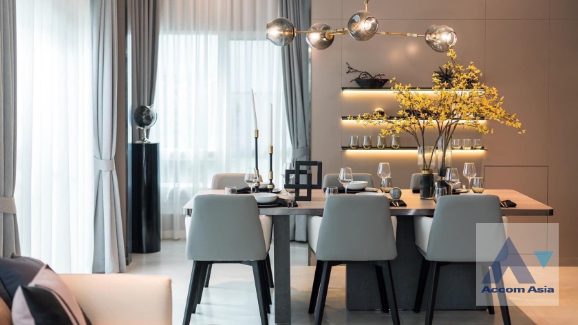 5  4 br House for rent and sale in Pattanakarn ,Bangkok  at Munthana Bangna - Wongwean AA37654