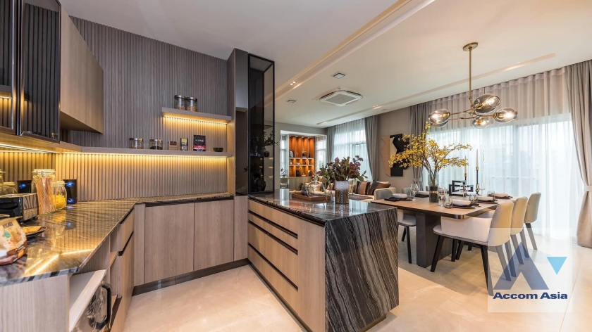 7  4 br House for rent and sale in Pattanakarn ,Bangkok  at Munthana Bangna - Wongwean AA37654