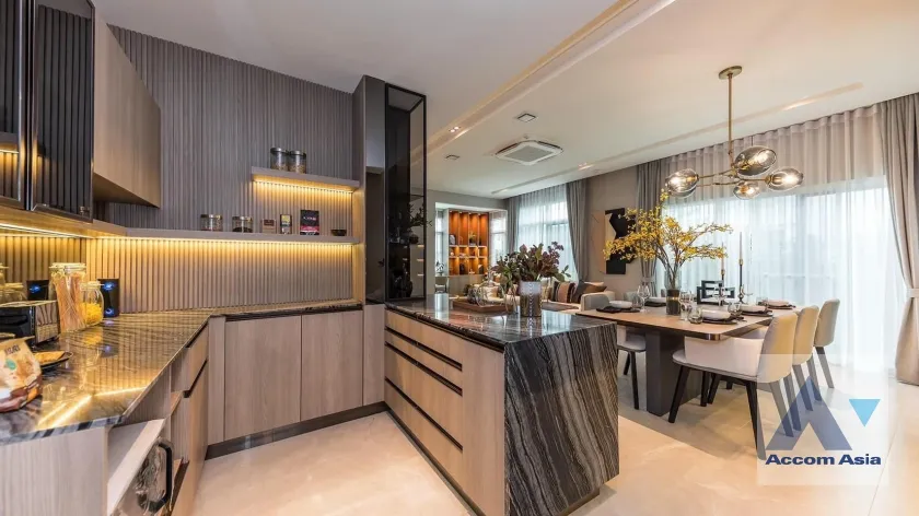 7  4 br House for rent and sale in Pattanakarn ,Bangkok  at Munthana Bangna - Wongwean AA37654