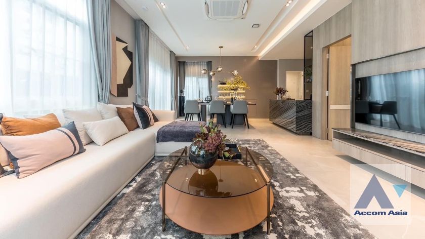  1  4 br House for rent and sale in Pattanakarn ,Bangkok  at Munthana Bangna - Wongwean AA37654