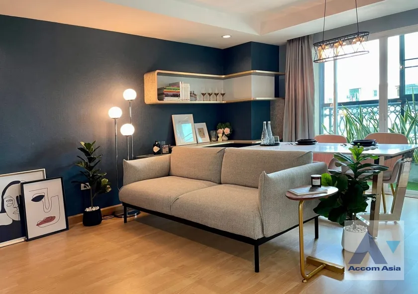 unit 2 Bedrooms  Condominium For Rent in Sukhumvit, Bangkok  near BTS Bang Chak (AA37656)