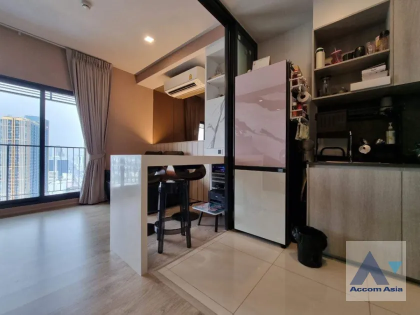 unit 2 Bedrooms  Condominium For Sale in Pattanakarn, Bangkok  near ARL Ramkhamhaeng (AA37675)
