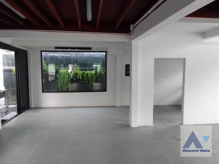 9  House For Rent in Lat Phrao ,Bangkok MRT Sutthisan AA37680