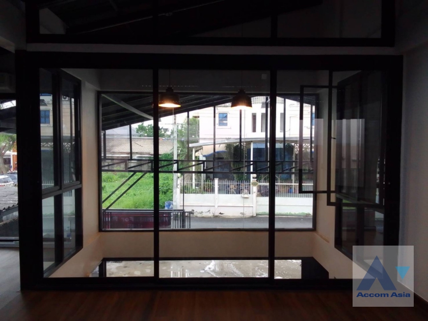 7  House For Rent in Lat Phrao ,Bangkok MRT Sutthisan AA37680