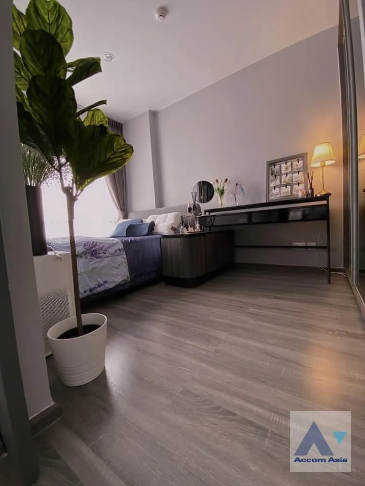 unit 1 Bedroom  Condominium For Sale in Phaholyothin, Bangkok  near BTS Victory Monument (AA37688)