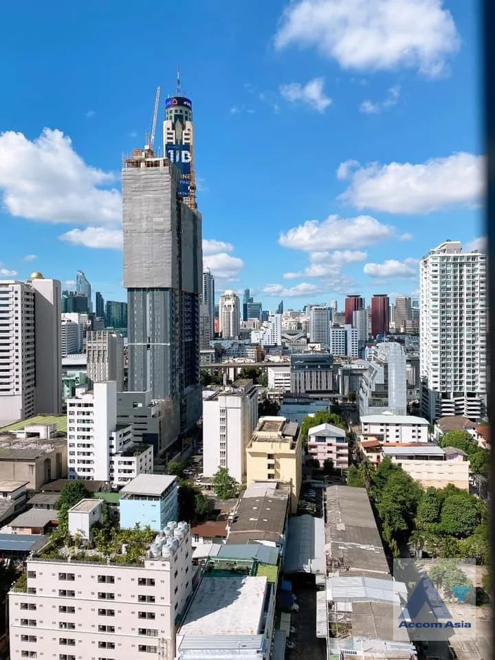 unit 1 Bedroom  Condominium For Sale in Phaholyothin, Bangkok  near BTS Victory Monument (AA37688)