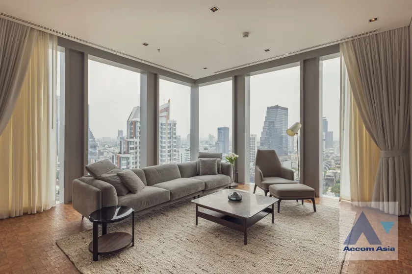 unit 2 Bedrooms  Condominium For Rent in Silom, Bangkok  near BTS Chong Nonsi (AA37697)