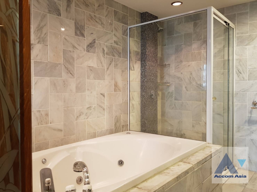 11  2 br Condominium For Rent in Ploenchit ,Bangkok BTS Chitlom at Somkid Gardens AA37721