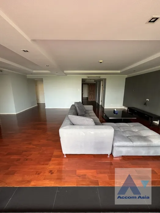  Somkid Gardens Condominium  3 Bedroom for Rent BTS Chitlom in Ploenchit Bangkok