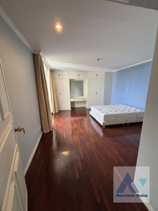 7  3 br Condominium For Rent in Ploenchit ,Bangkok BTS Chitlom at Somkid Gardens AA37722