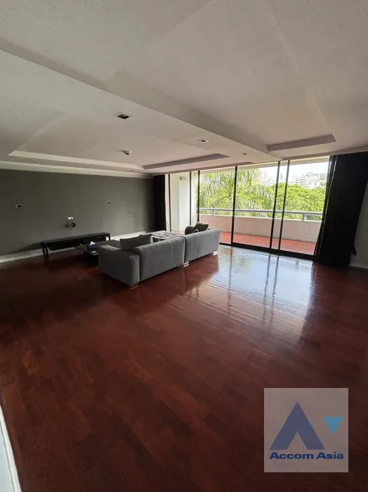 unit 3 Bedrooms  Condominium For Rent in Ploenchit, Bangkok  near BTS Chitlom (AA37722)