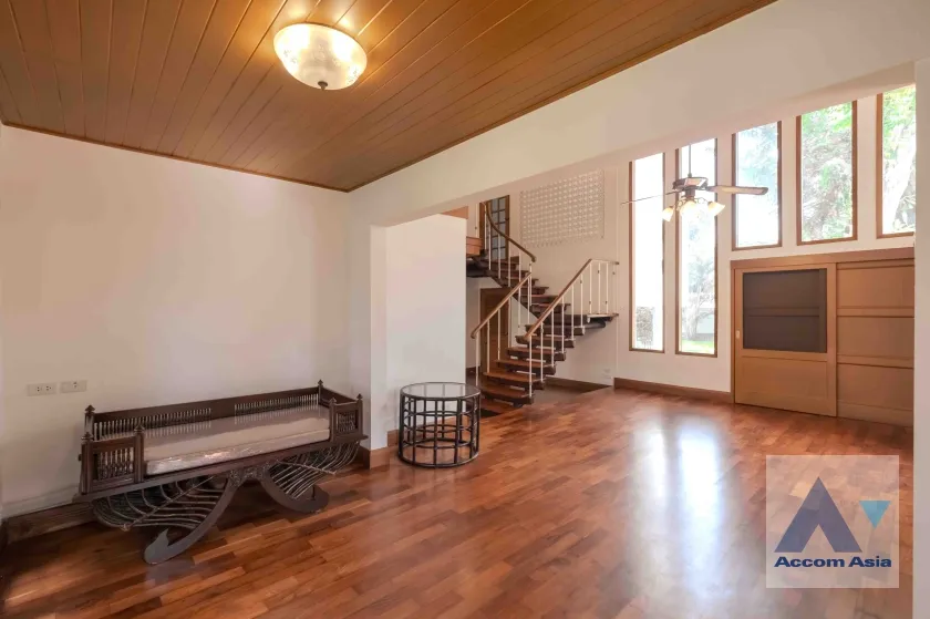 unitGarden |  3 Bedrooms  House For Rent & Sale in Phaholyothin, Bangkok  near BTS Victory Monument (AA37860)