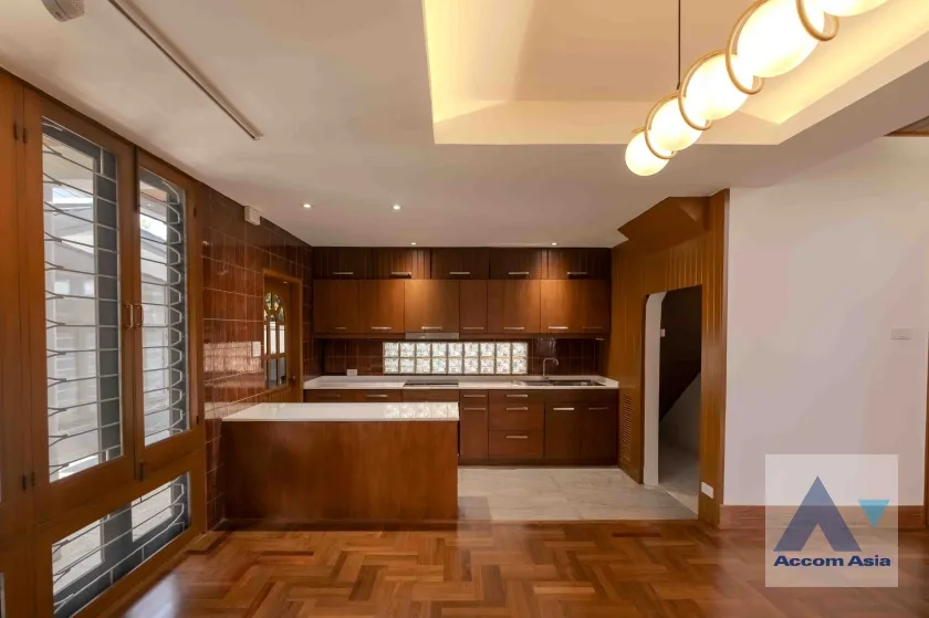 6  3 br House for rent and sale in Phaholyothin ,Bangkok BTS Victory Monument AA37860