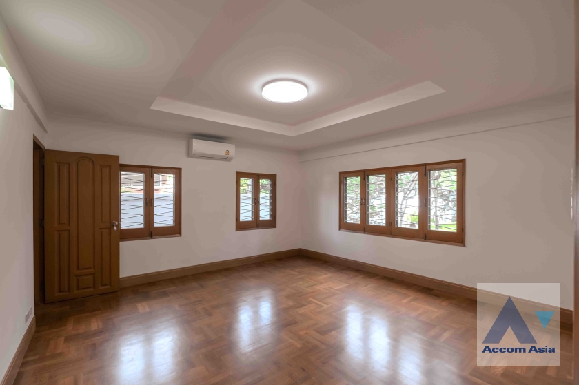 9  3 br House for rent and sale in Phaholyothin ,Bangkok BTS Victory Monument AA37860