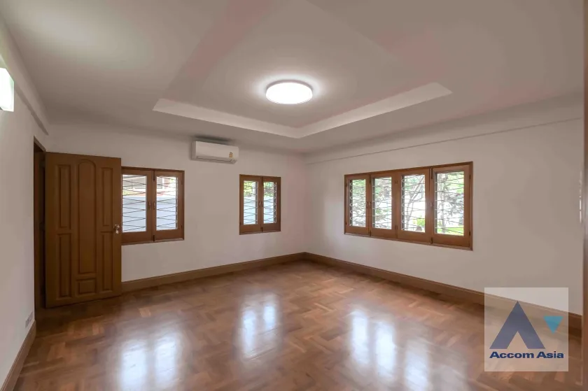 9  3 br House for rent and sale in Phaholyothin ,Bangkok BTS Victory Monument AA37860