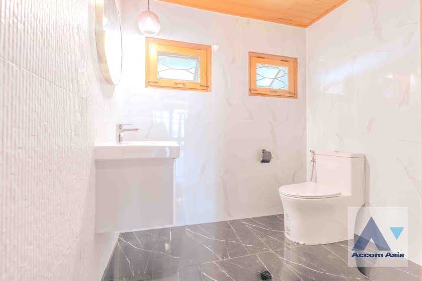 11  3 br House for rent and sale in Phaholyothin ,Bangkok BTS Victory Monument AA37860