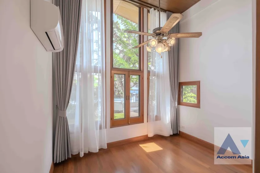 17  3 br House for rent and sale in Phaholyothin ,Bangkok BTS Victory Monument AA37860