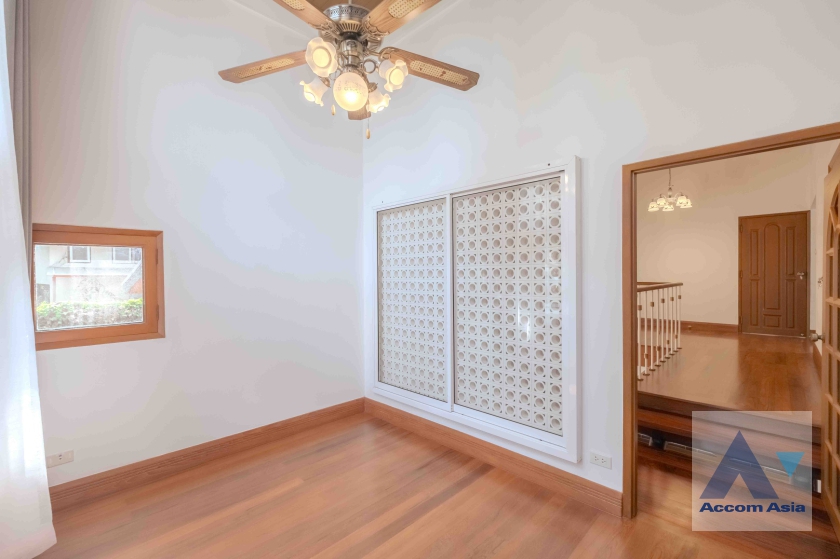 18  3 br House for rent and sale in Phaholyothin ,Bangkok BTS Victory Monument AA37860
