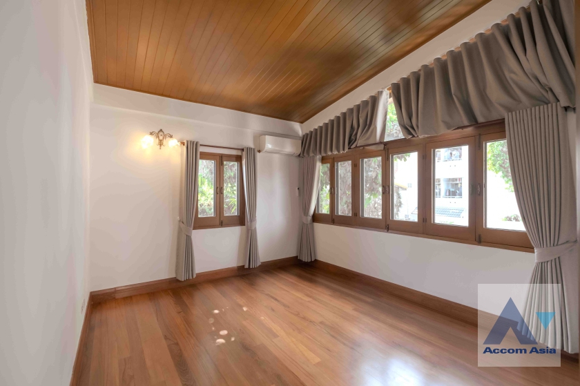 19  3 br House for rent and sale in Phaholyothin ,Bangkok BTS Victory Monument AA37860