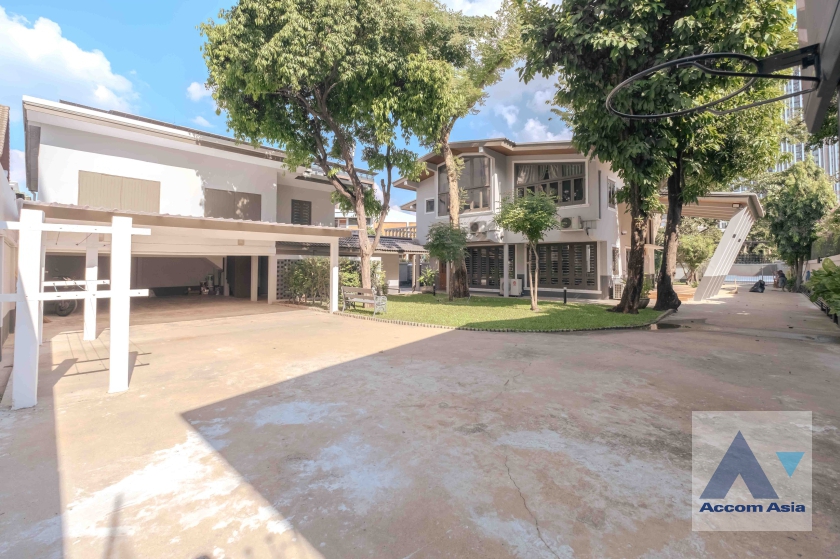 23  3 br House for rent and sale in Phaholyothin ,Bangkok BTS Victory Monument AA37860