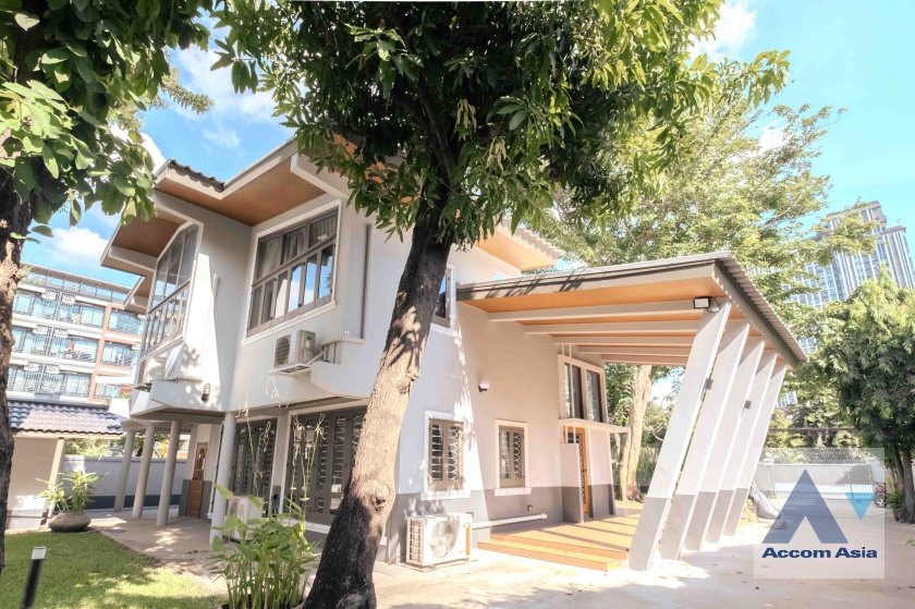 25  3 br House for rent and sale in Phaholyothin ,Bangkok BTS Victory Monument AA37860