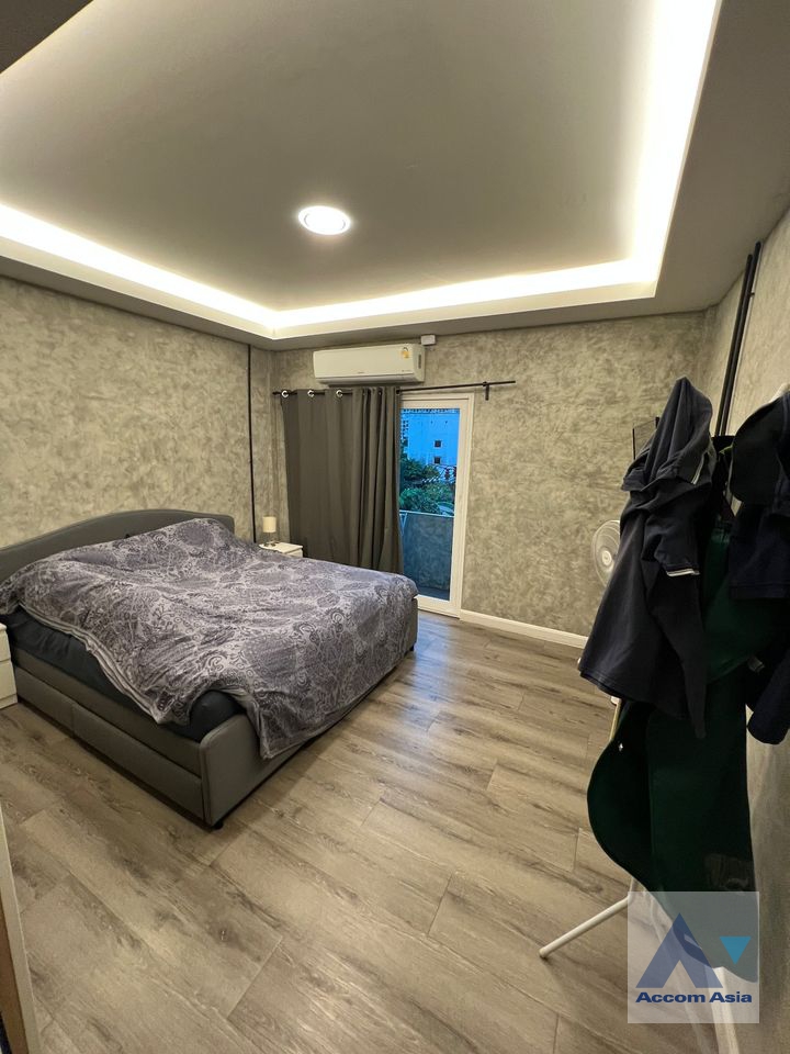 7  1 br Townhouse For Rent in Sukhumvit ,Bangkok BTS On Nut AA37943