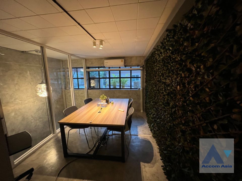  1  1 br Townhouse For Rent in Sukhumvit ,Bangkok BTS On Nut AA37943