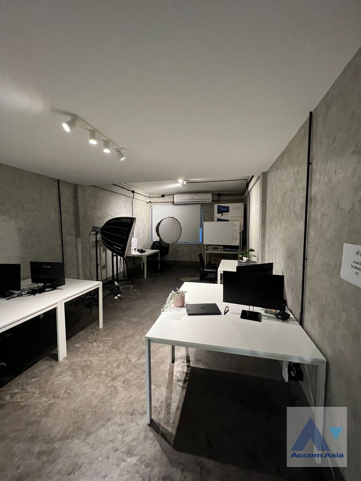 13  1 br Townhouse For Rent in Sukhumvit ,Bangkok BTS On Nut AA37943