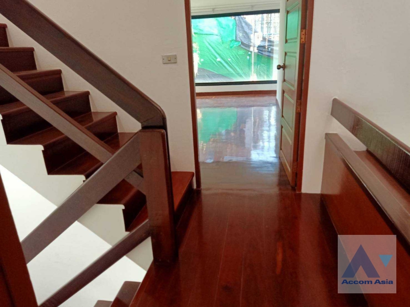 7  3 br Townhouse for rent and sale in Sukhumvit ,Bangkok BTS Phra khanong at Tara Mansion AA38012