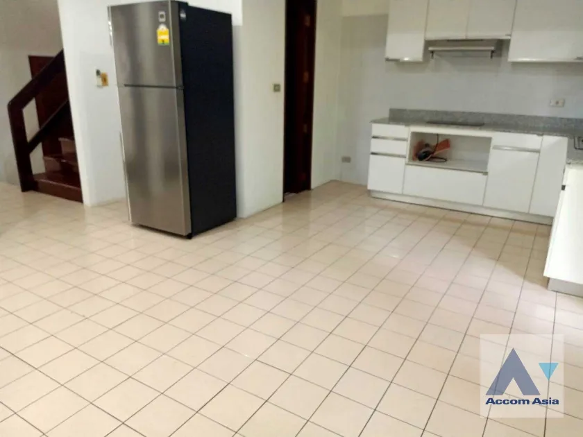 4  3 br Townhouse for rent and sale in Sukhumvit ,Bangkok BTS Phra khanong at Tara Mansion AA38012
