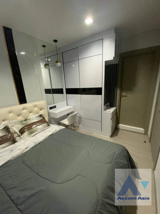 unit 2 Bedrooms  Condominium For Rent in Phaholyothin, Bangkok  near MRT Rama 9 (AA38023)