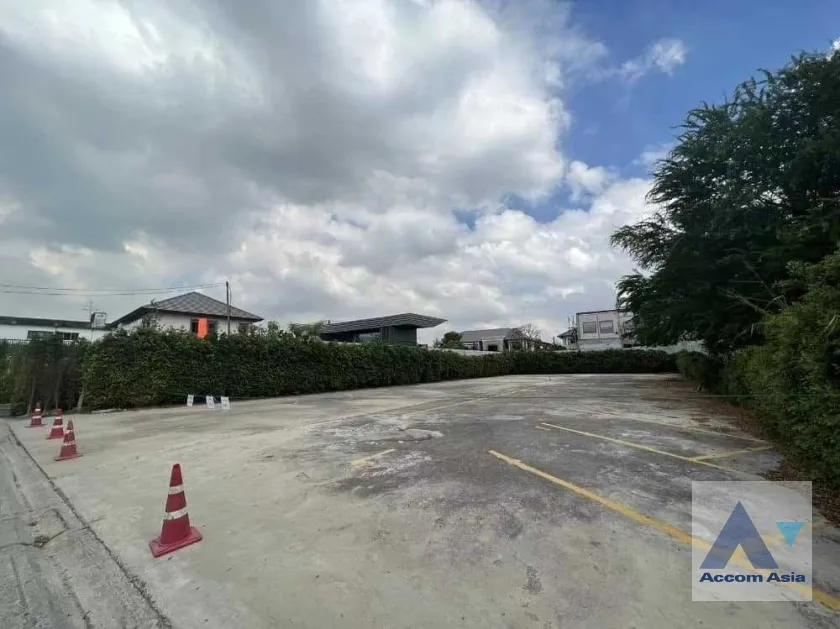 unit Land For Sale in Samutprakan, Samutprakan  (AA38025)