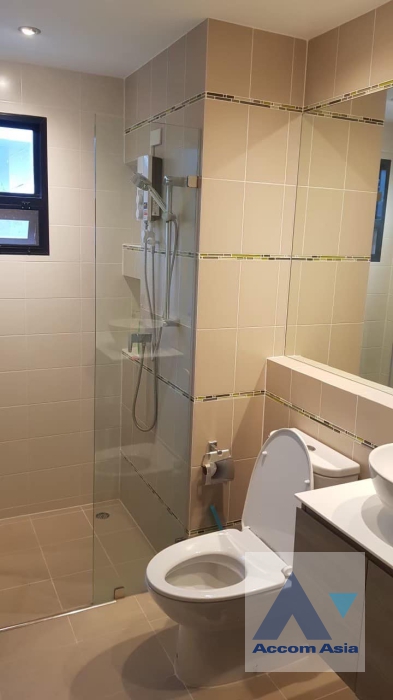 12  4 br House For Rent in Pattanakarn ,Bangkok  at Life Bangkok Boulevard Wongwaen-Onnut 2 AA38089