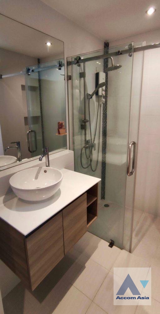 13  4 br House For Rent in Pattanakarn ,Bangkok  at Life Bangkok Boulevard Wongwaen-Onnut 2 AA38089