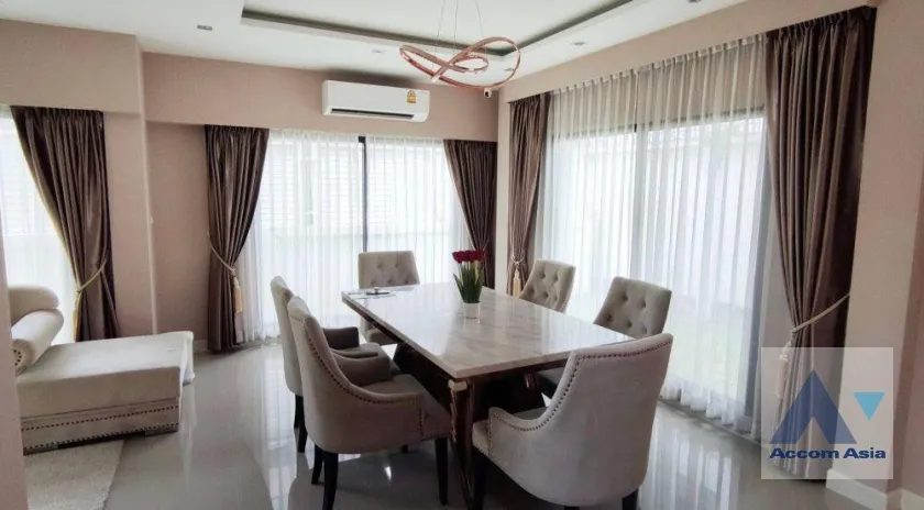 unit 4 Bedrooms  House For Rent in Pattanakarn, Bangkok  (AA38089)