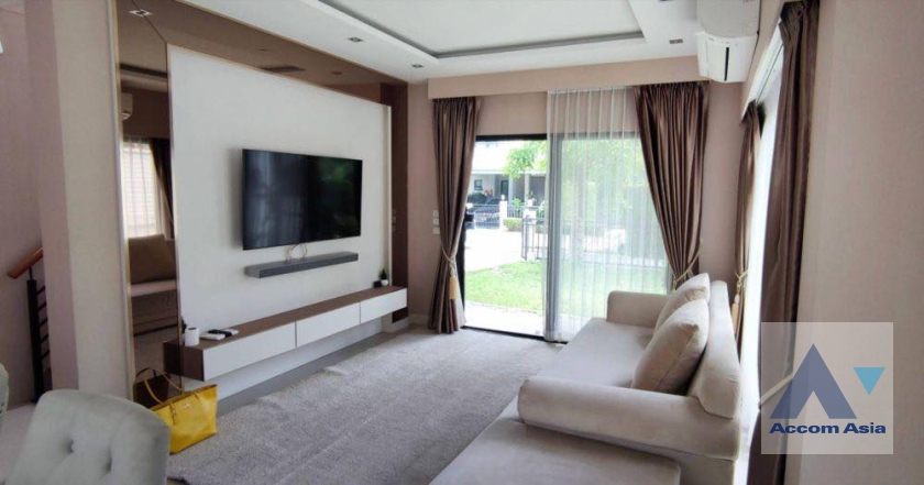 4  4 br House For Rent in Pattanakarn ,Bangkok  at Life Bangkok Boulevard Wongwaen-Onnut 2 AA38089