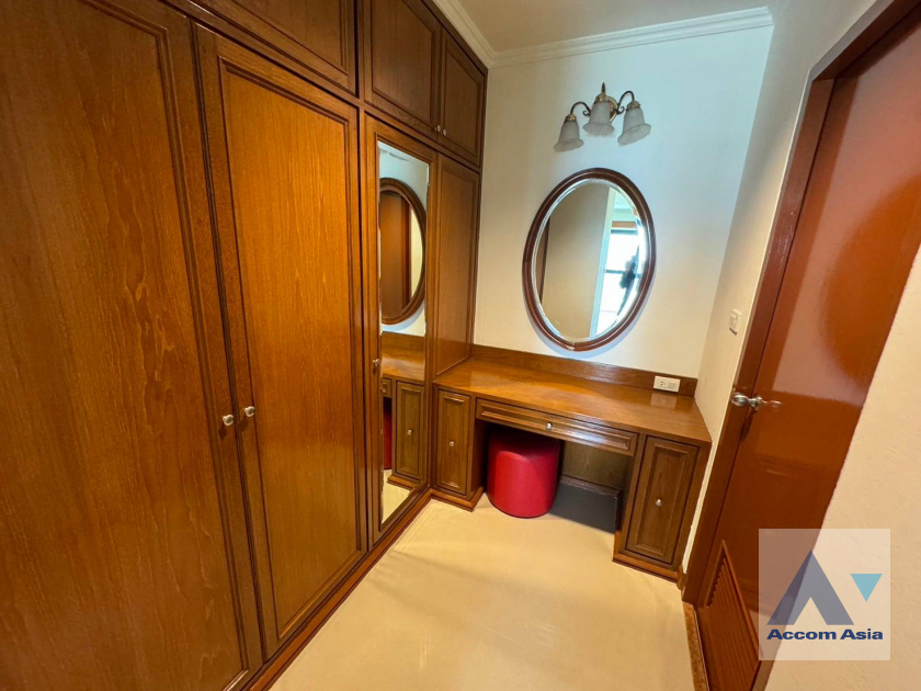 31  3 br Condominium for rent and sale in Sathorn ,Bangkok BTS Sala Daeng - MRT Lumphini at Sathorn Gardens AA38141