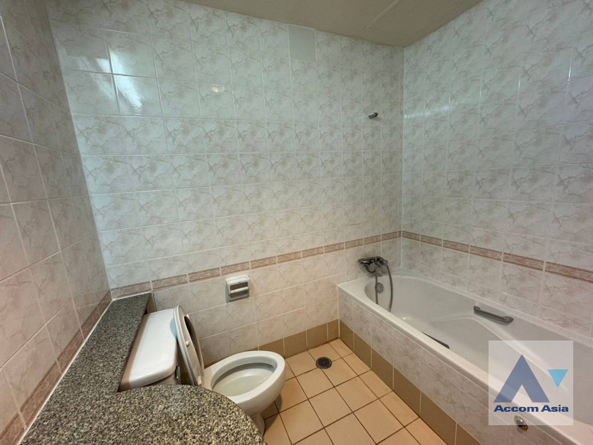 36  3 br Condominium for rent and sale in Sathorn ,Bangkok BTS Sala Daeng - MRT Lumphini at Sathorn Gardens AA38141