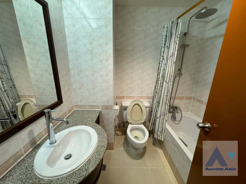 33  3 br Condominium for rent and sale in Sathorn ,Bangkok BTS Sala Daeng - MRT Lumphini at Sathorn Gardens AA38141