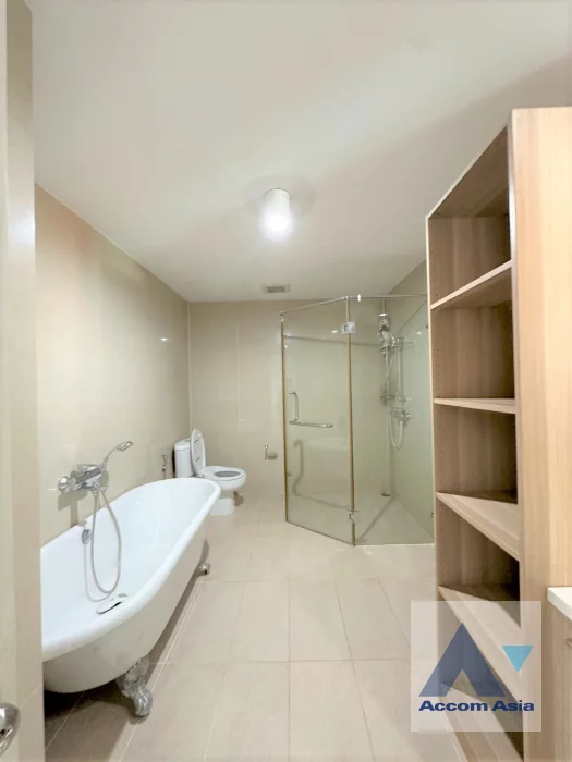 15  3 br Condominium For Rent in Charoen Nakhon ,Bangkok BTS Krung Thon Buri at Baan Sathorn Chaophraya AA38209